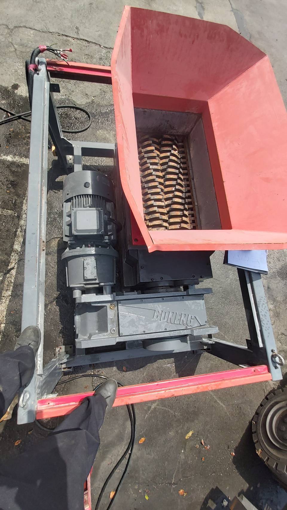 台湾製粉砕機の詳細画像|1枚目