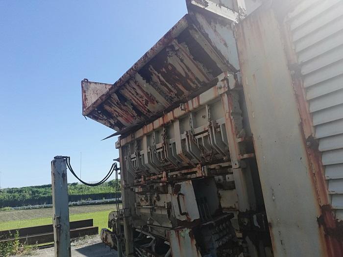 極東開発工業製破砕機の詳細画像|3枚目