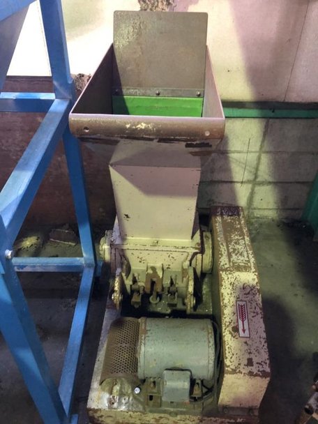 ホーライ製粉砕機 UC-22UD-220Lの注目画像
