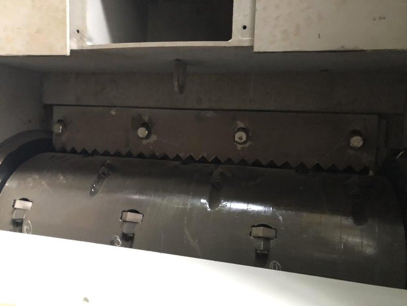 プッシャー式破砕機の詳細画像｜2枚目