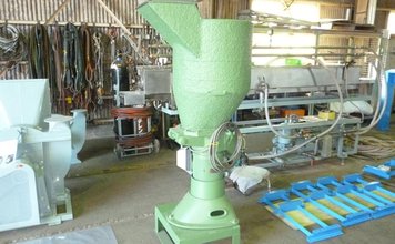 中古のイトマン製粉砕機 RB20/10の写真
