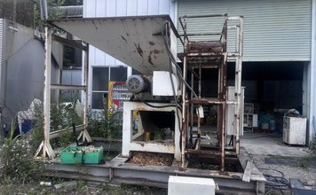 中古の丸仲鐵工所製粉砕機 MC-30の写真