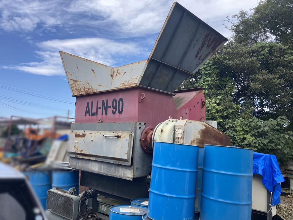 中古のフジテックス製破砕機 ALI-N-90の写真